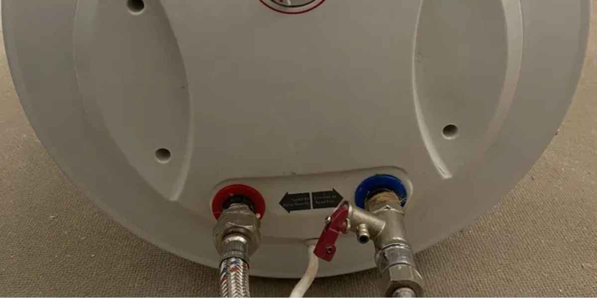 Água do Termoacumulador com Cheiro Estranho ou Cor Anormal