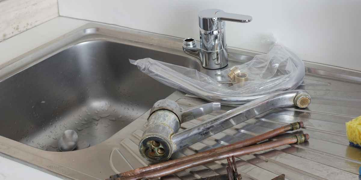 Substituição de Torneira Misturadora de Cozinha Doutor House Canalizadores em Lisboa